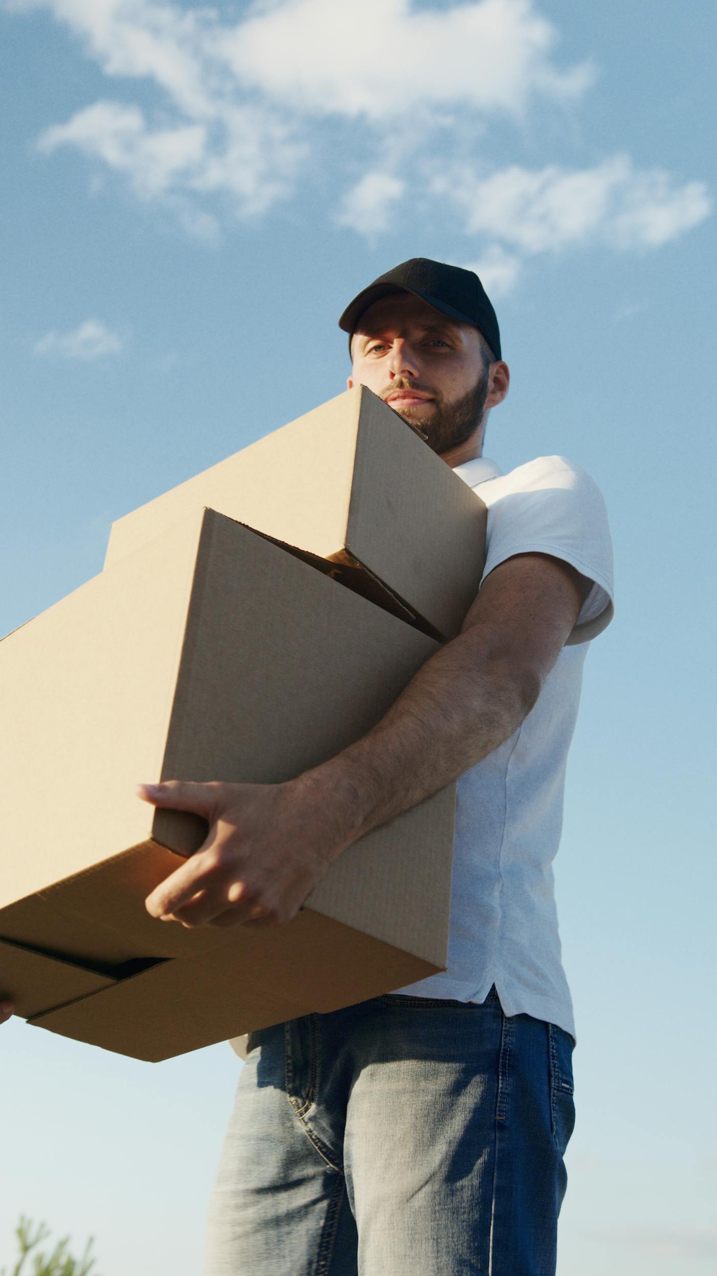 Fast Movers moving truck and crew on a job in Chicago Northwest Suburbs